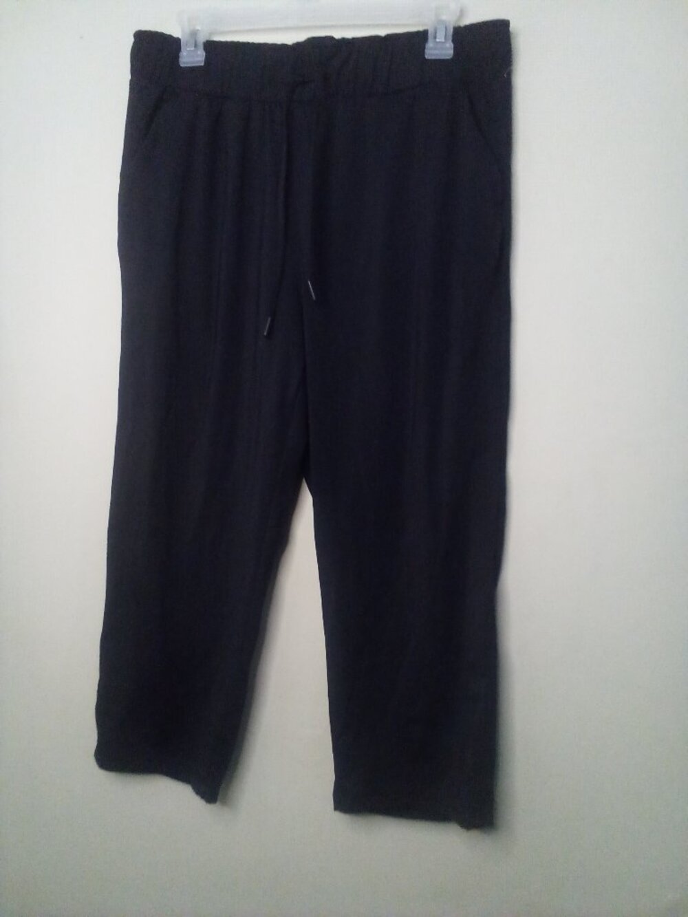 32 Degrees Cool Capri Leggings Women M Drawstring Pockets Active Athletic Black